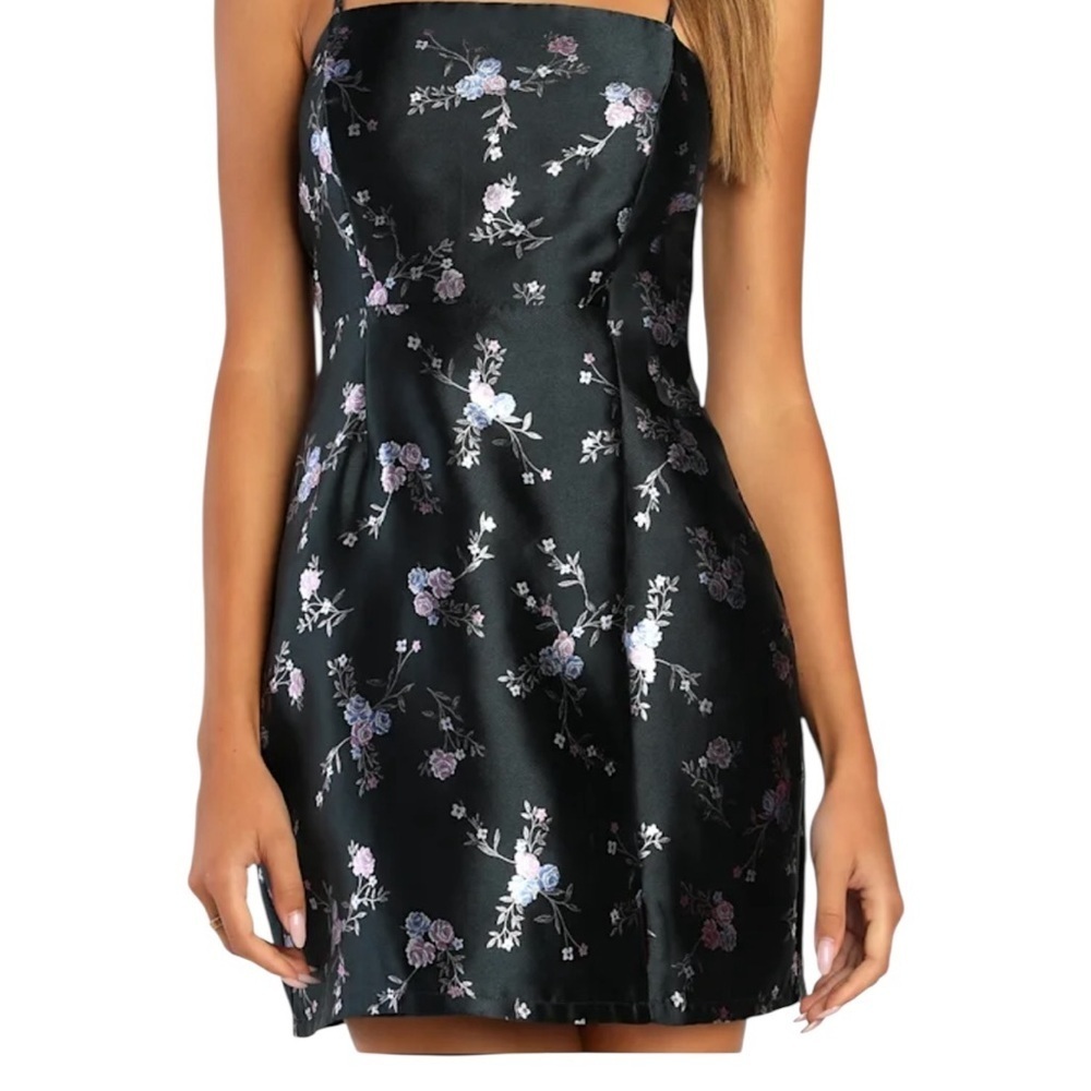Lulus Made For Romance Navy Blue Floral Jacquard Sleeveless Mini Dress Size S - Picture 3 of 17
